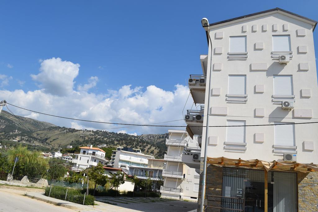 Sea Apartments Himarë Exterior foto